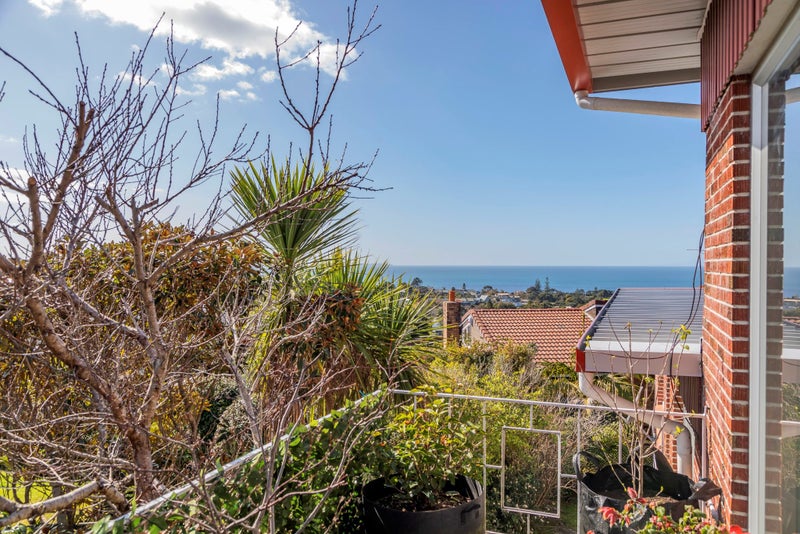 6/5 Braemar Road, Castor Bay, Auckland - Carousel 1