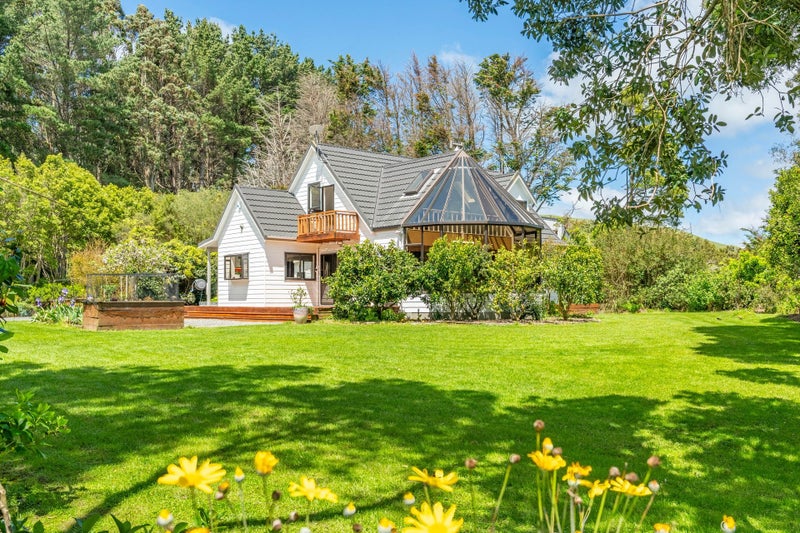 266 Murphys Road, Judgeford - Carousel 1