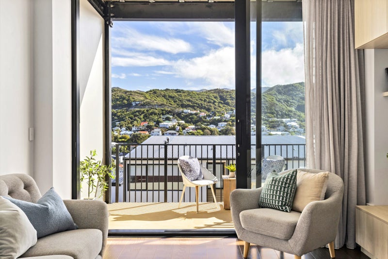 204/11 Jean Caldwell Way, Island Bay, Wellington - Carousel 1