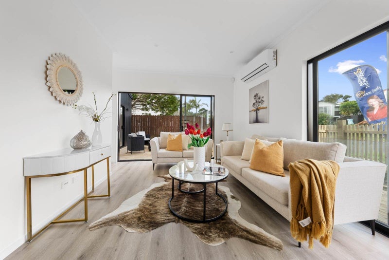 9A Marendellas Drive, Bucklands Beach, Auckland - Carousel 2