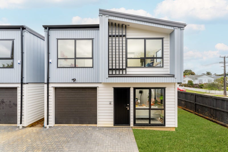 3 Lynwood Road, New Lynn, Auckland - Carousel 1