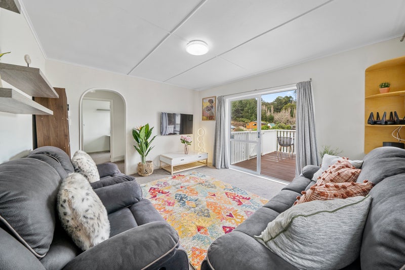 17 Morrison Grove, Stokes Valley, Lower Hutt - Carousel 2