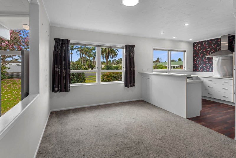 10 Windsor Avenue, Kamo, Whangarei - Carousel 2