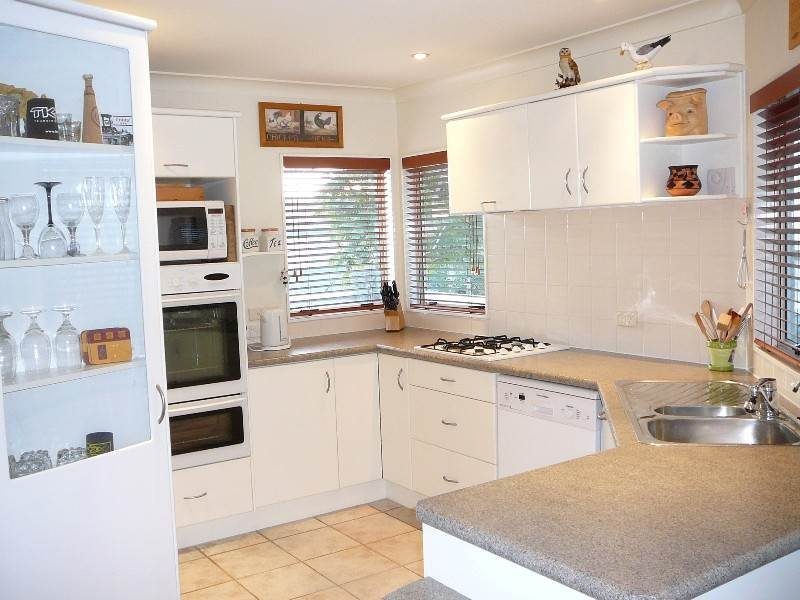 36 Tyrico Close, Unsworth Heights, Auckland - Carousel 2