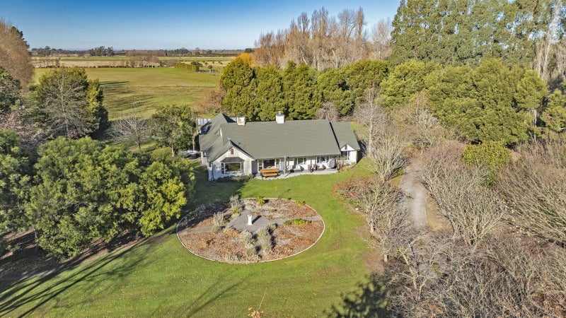 22 Raven Drive, Christchurch - Carousel 1