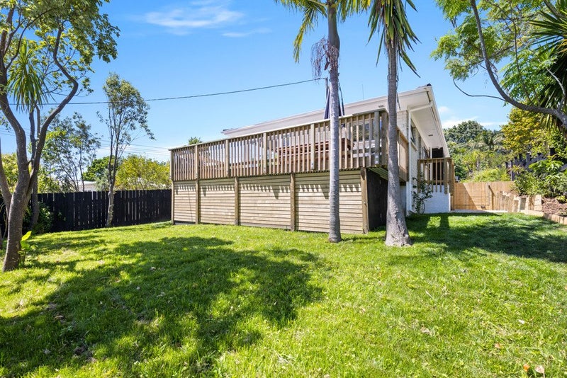 1/92 Saddleback Rise, Murrays Bay, Auckland - Carousel 2