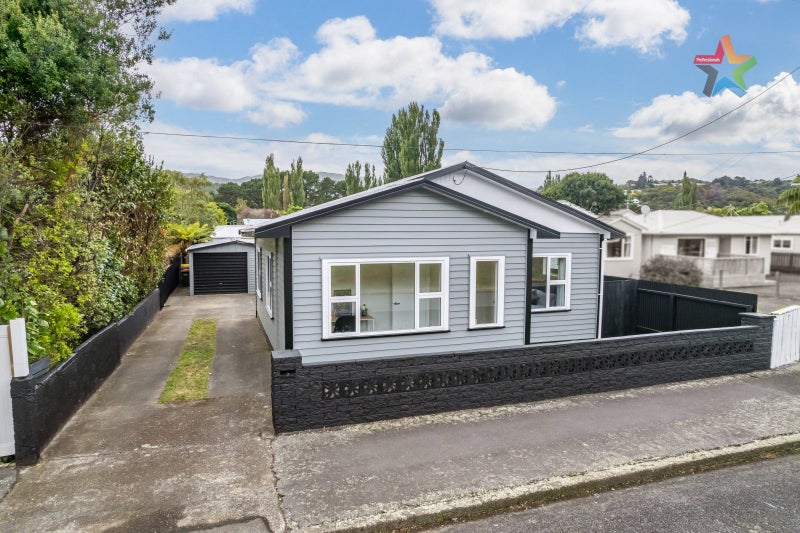 8 Golf Road, Manor Park, Lower Hutt - Carousel 1