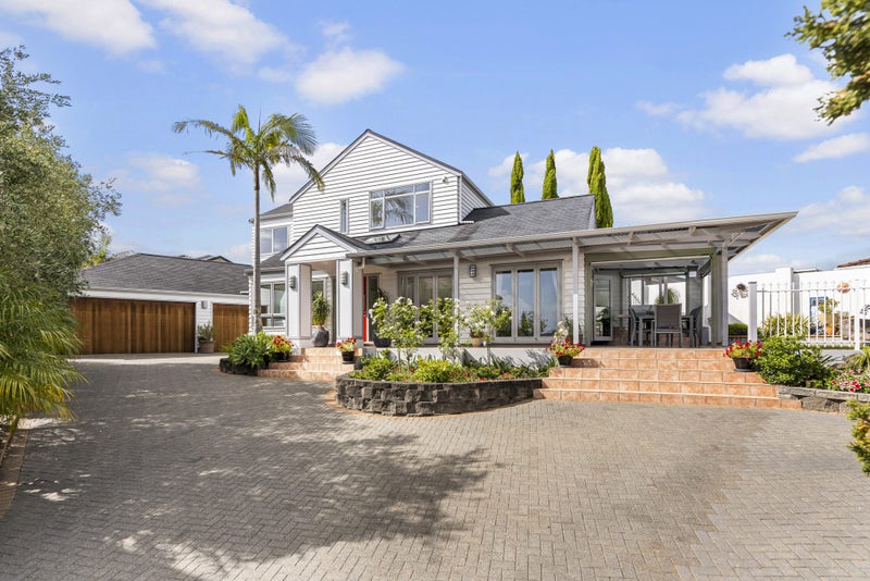 11 Renway Rise, Somerville, Manukau - Carousel 1