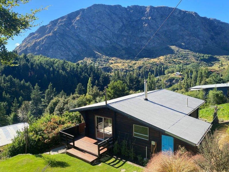 26 McChesney Road, Arthurs Point, Queenstown - Carousel 1