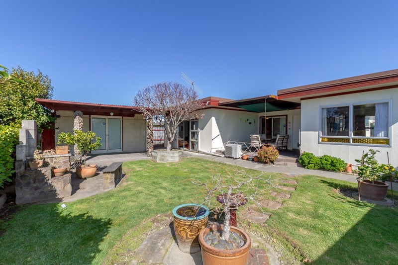 27 Wynyard Crescent, Tamatea, Napier - Carousel 2