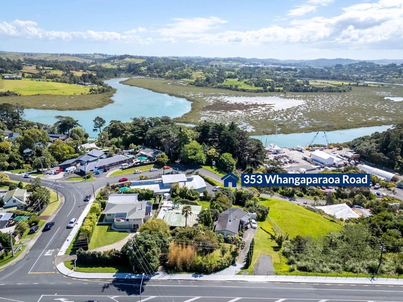 353 Whangaparaoa Road, Stanmore Bay, Whangaparaoa - Carousel 8