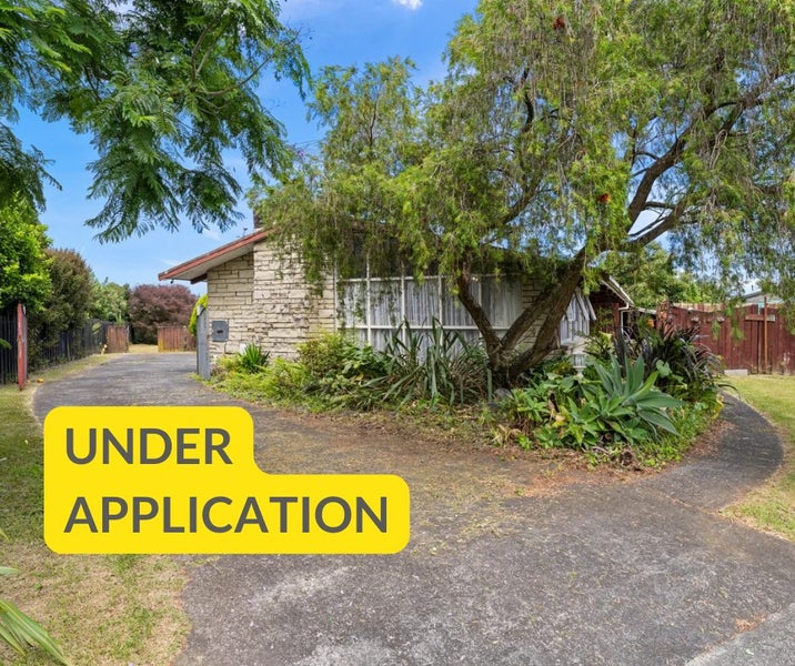 19 Corolu Place, Conifer Grove, Takanini - Carousel 1