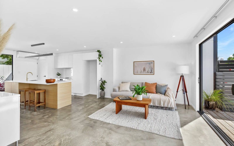 26A Brennan Avenue, Te Atatu Peninsula, Auckland - Carousel 1