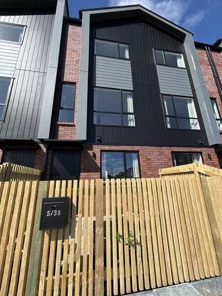 5/39 Dale Crescent, Pakuranga, Auckland - Carousel 1