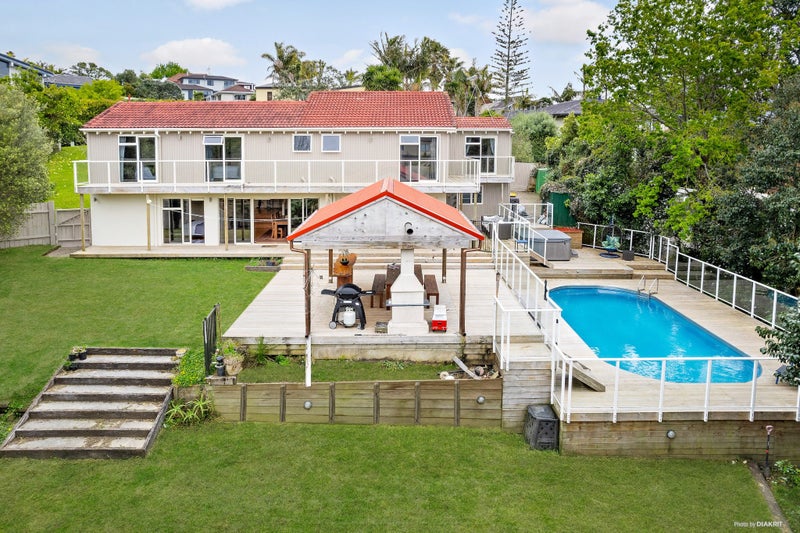 19 Cyclades Place, Shelly Park, Auckland - Carousel 1