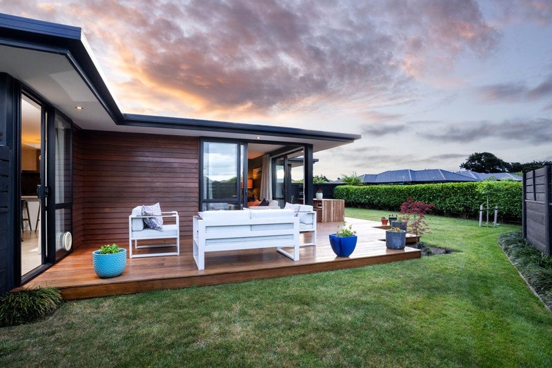 7 Fintan Mews, Aidanfield, Christchurch - Carousel 2