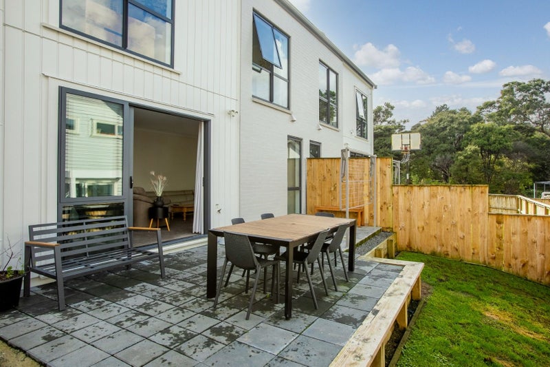 18 Waimoana Close, Massey, Auckland - Carousel 2
