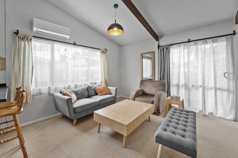 2/180 Henderson Valley Road, Henderson, Auckland - Carousel 2