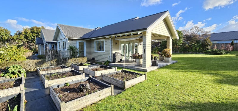 R/51 Bradley Avenue, Pyes Pa, Tauranga - Carousel 2