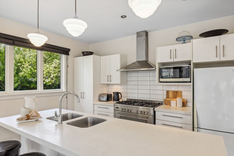 31 Prossers Road, Saint Martins, Christchurch - Carousel 2