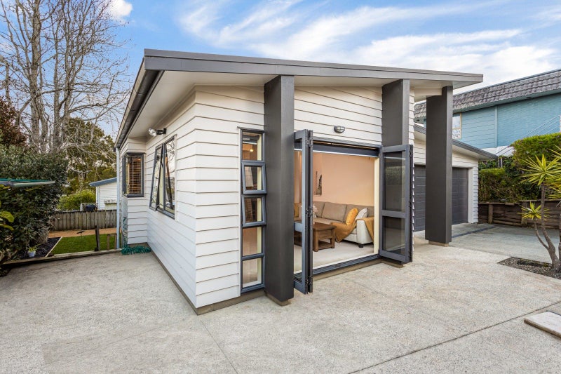 59 Royal Road, Massey, Auckland - Carousel 2