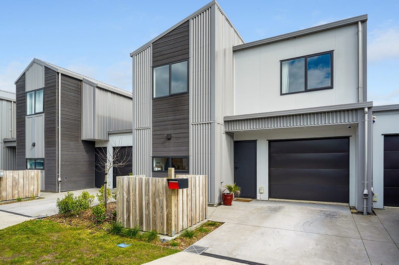 6 Gecko Lane, Hamilton Lake, Hamilton - Carousel 1