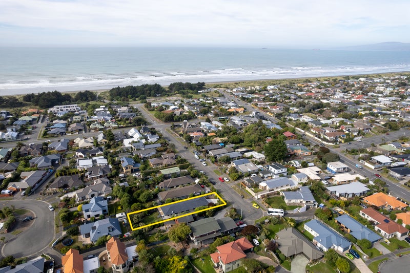 35 Larnach Street, Waimairi Beach, Christchurch - Carousel 19