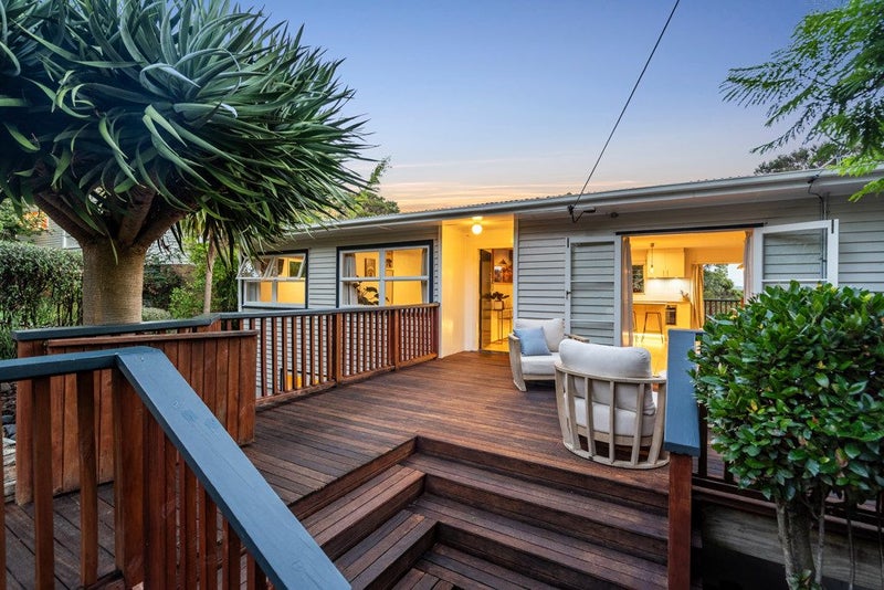 10 WILDING AVE, Northcote Point , Auckland - Carousel 2