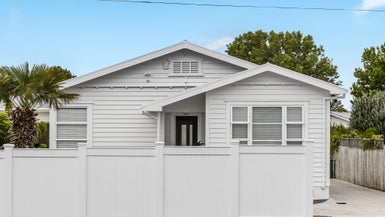 383 Point Chevalier Road, Point Chevalier, Auckland - Carousel 1