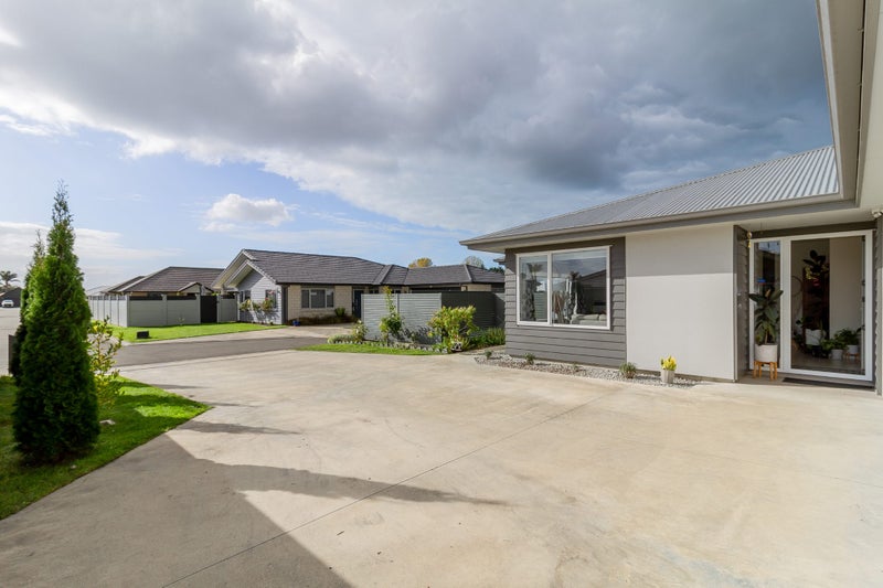 12 Young Place, Taradale, Napier - Carousel 18