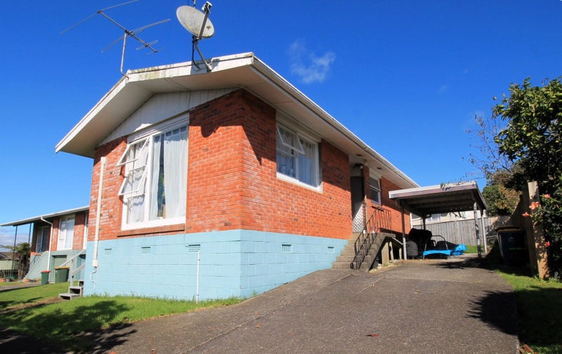 1/11 Liston Street, Northcote, Auckland - Carousel 1