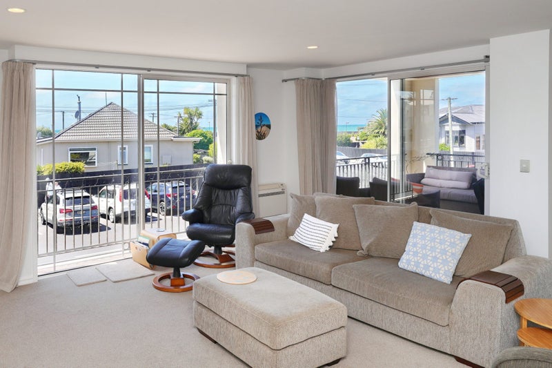 2/42 Marriner Street, Sumner, Christchurch - Carousel 2