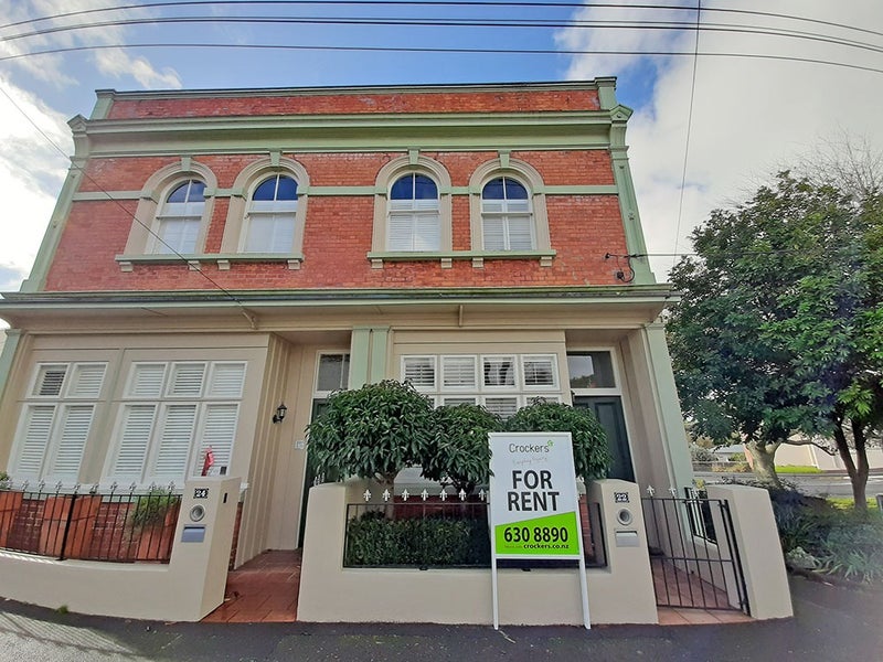 2/24 Church Street, Devonport, Auckland - Carousel 1