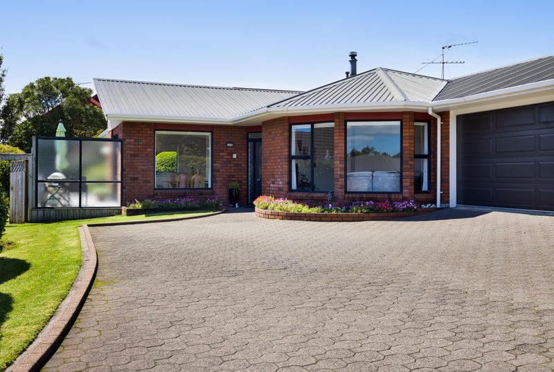 23 Veale Road, Frankleigh Park, New Plymouth - Carousel 1