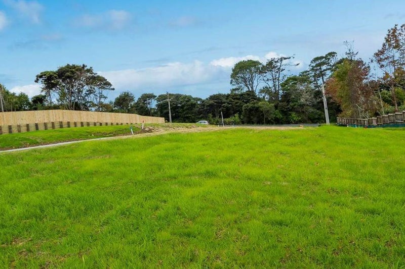 2 Santorini Rise, Bayview, Auckland - Carousel 2