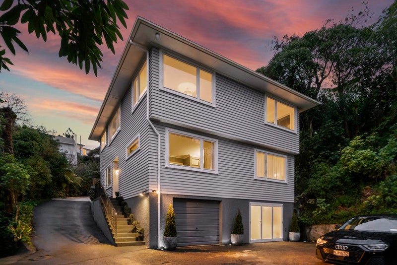 44 Homewood Avenue, Karori, Wellington - Carousel 1