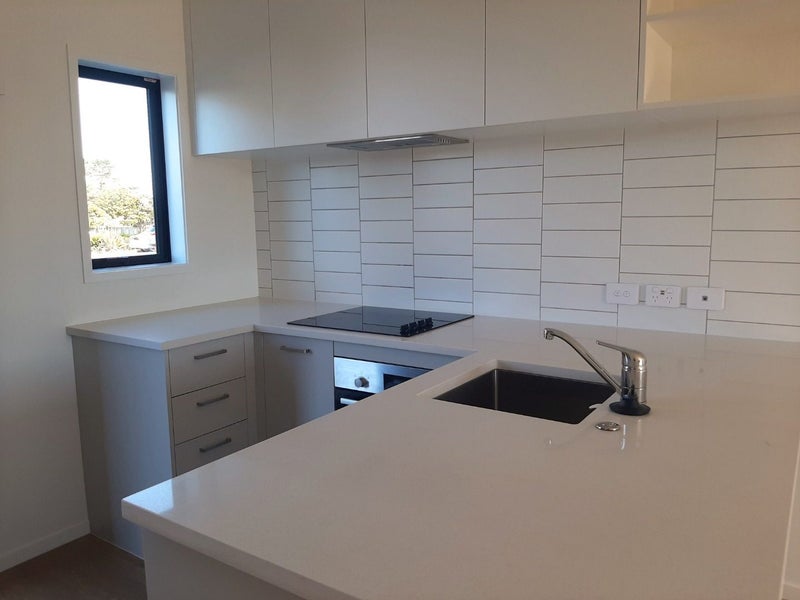 29/47A Huntington Drive, Huntington Park, Auckland - Carousel 2