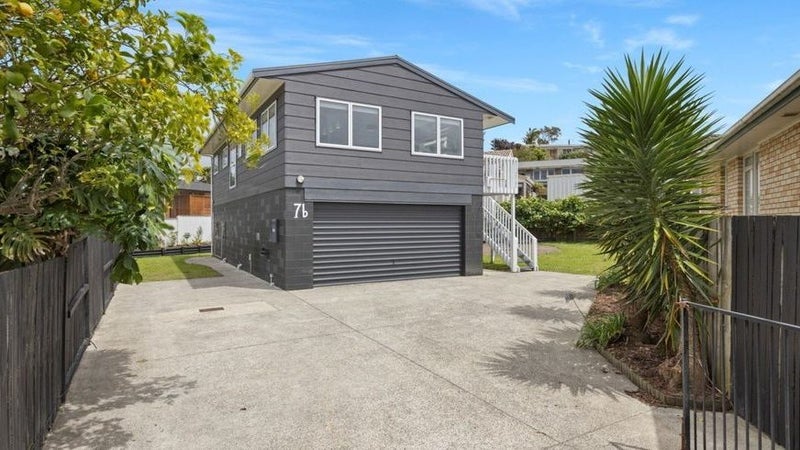 7B Lynwood Place, Brookfield, Tauranga - Carousel 1