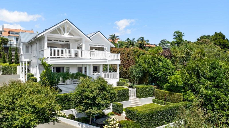 39 Fern Road, ST HELIERS, AUCKLAND - Carousel 1