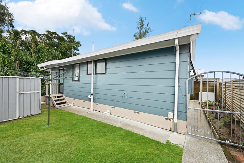 10E Saxbys Road, Glenview, Hamilton - Carousel 1