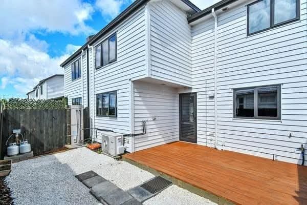 6 Emerson Road, Clover Park, Auckland - Carousel 12