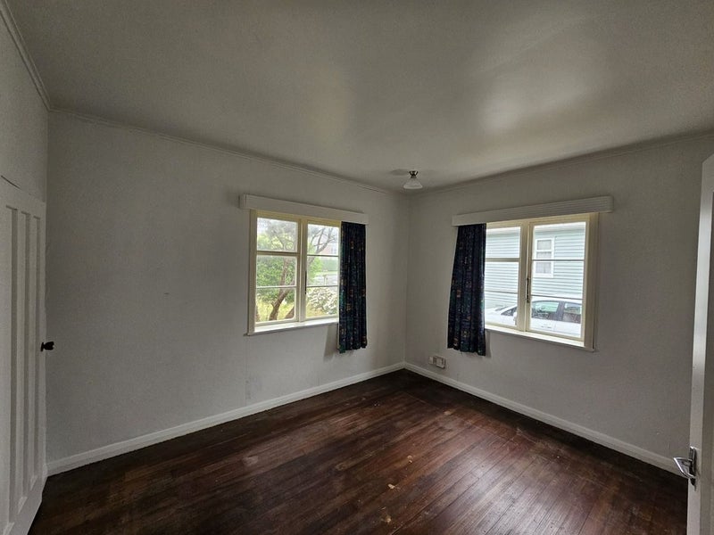 10 Bould Street, Johnsonville, Wellington - Carousel 5