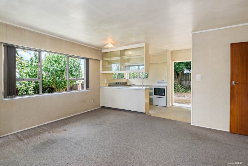 25B Sunnypark Avenue, Rosehill, Papakura - Carousel 17