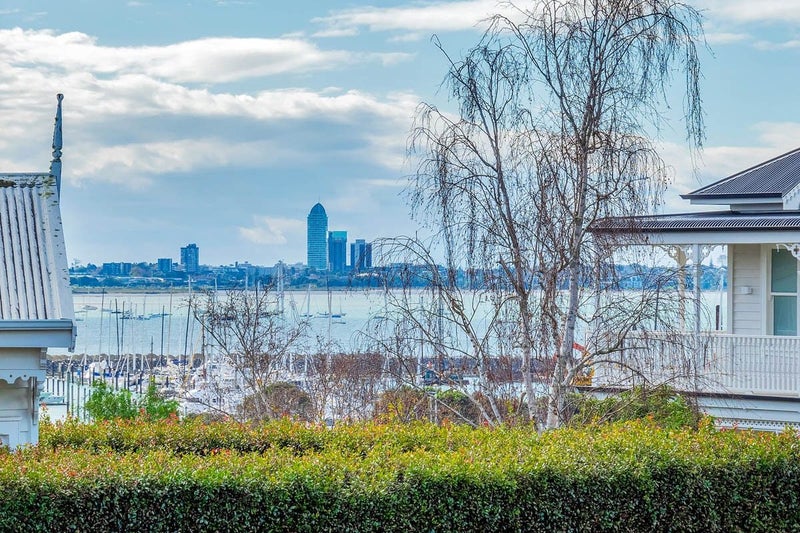 2 Hackett Street, Saint Marys Bay, Auckland - Carousel 2