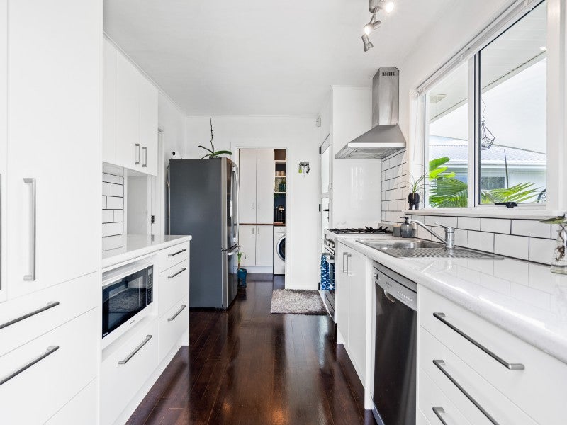 9 Sussex Place, Kamo, Whangarei - Carousel 1