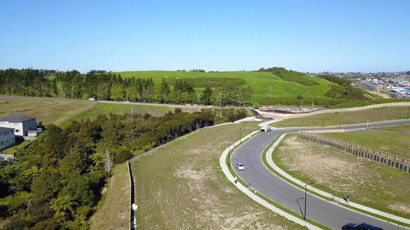 79 Rathmullen Place, Pinehill, Auckland - Carousel 2