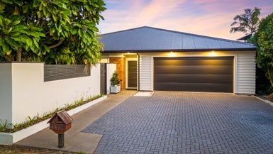 5 Taitua Drive, Te Atatu South, Auckland - Carousel 1