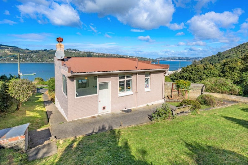 50 Adderley Terrace, Ravensbourne, Dunedin - Carousel 1