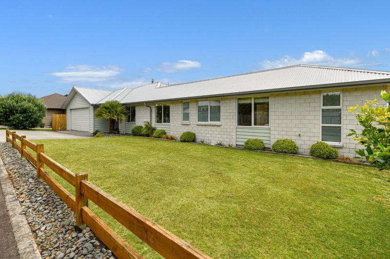 12 Barron Way, Ohauiti, Tauranga - Carousel 1
