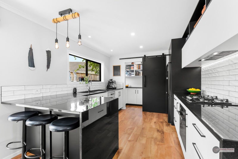 21A Hall Crescent, Epuni, Lower Hutt - Carousel 2